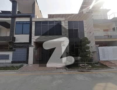 Facing Park House For sale In Bukhari Villas