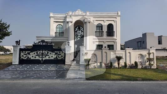 ڈی ایچ اے فیز 7 - بلاک یو فیز 7,ڈیفنس (ڈی ایچ اے),لاہور میں 5 کمروں کا 1 کنال مکان 11.0 کروڑ میں برائے فروخت۔