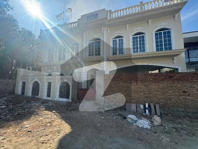 Highly-Coveted 16 Marla House Is Available In Bani Gala For Sale