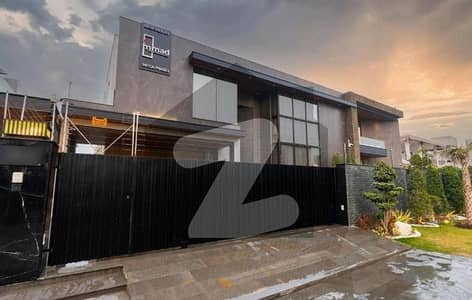 ڈی ایچ اے فیز 6 - بلاک ای فیز 6,ڈیفنس (ڈی ایچ اے),لاہور میں 7 کمروں کا 2 کنال مکان 42.0 کروڑ میں برائے فروخت۔