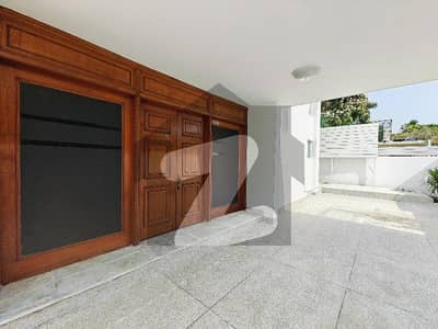 Newly Renovated 4 Bedrooms House for Rent in F-8