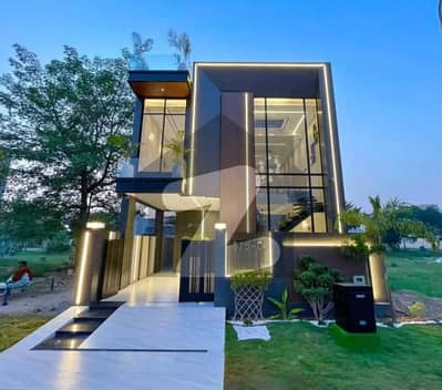 ڈی ایچ اے 9 ٹاؤن ڈیفنس (ڈی ایچ اے),لاہور میں 3 کمروں کا 5 مرلہ مکان 2.32 کروڑ میں برائے فروخت۔