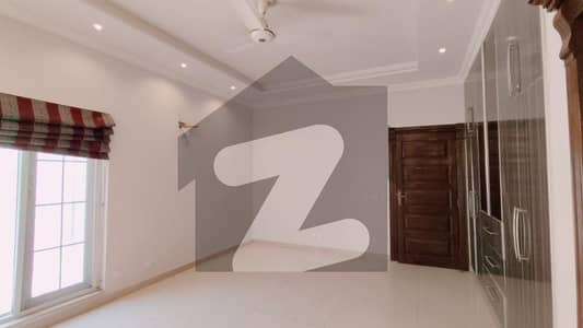 ڈی ایچ اے فیز 5 ڈیفنس (ڈی ایچ اے),لاہور میں 3 کمروں کا 1 کنال بالائی پورشن 1.35 لاکھ میں کرایہ پر دستیاب ہے۔