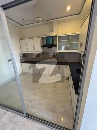 ڈی ایچ اے فیز 6 ڈیفنس (ڈی ایچ اے),لاہور میں 2 کمروں کا 5 مرلہ بالائی پورشن 55.0 ہزار میں کرایہ پر دستیاب ہے۔ ڈی ایچ اے فیز 6 ڈیفنس (ڈی ایچ اے),لاہور میں 2 کمروں کا 5 مرلہ بالائی پورشن 55.0 ہزار میں کرایہ پر دستیاب ہے۔