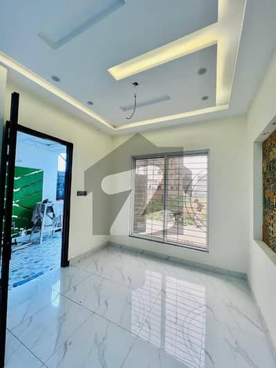 ایل ڈی اے ایوینیو لاہور میں 2 کمروں کا 10 مرلہ زیریں پورشن 60.0 ہزار میں کرایہ پر دستیاب ہے۔