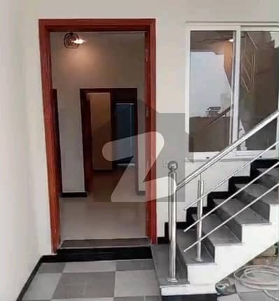 Get This Amazing 5 Marla House Available In Faisal Margalla City