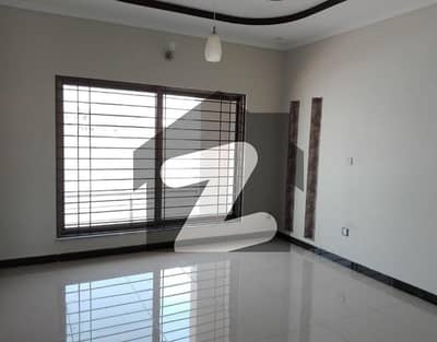 10 Marla Lower Portion For Rent In Top City 1