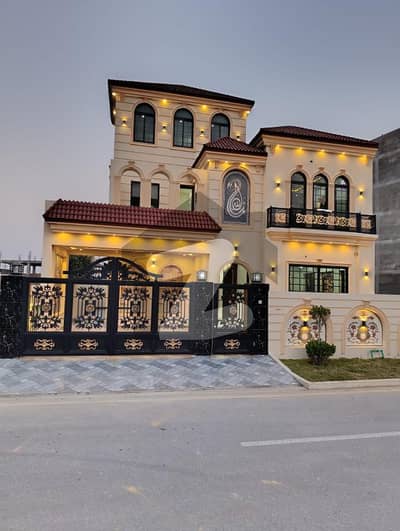 نیو میٹرو سٹی - سیکٹر 1 بلاک سی نیو میٹرو سٹی - جنرل انکلیو سیکٹر 1,نیو میٹرو سٹی,جی ٹی روڈ,سرائے عالمگیر میں 5 کمروں کا 10 مرلہ مکان 3.3 کروڑ میں برائے فروخت۔