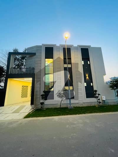 Prime Location House For Sale In Rs. 16500000