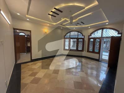 ایف ۔ 7 اسلام آباد میں 3 کمروں کا 1 کنال بالائی پورشن 3.2 لاکھ میں کرایہ پر دستیاب ہے۔