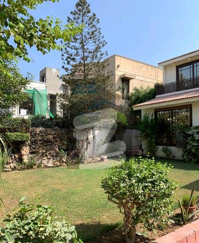 ڈی ایچ اے فیز 6 ڈی ایچ اے ڈیفینس,کراچی میں 6 کمروں کا 1 کنال مکان 17.0 کروڑ میں برائے فروخت۔