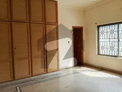 جی ۔ 11/3 جی ۔ 11,اسلام آباد میں 5 کمروں کا 7 مرلہ مکان 2.2 لاکھ میں کرایہ پر دستیاب ہے۔