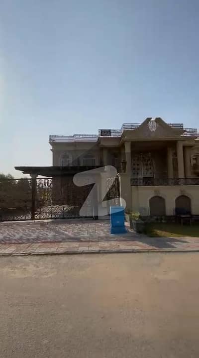 Prime Location House For Grabs In 2 Kanal Islamabad