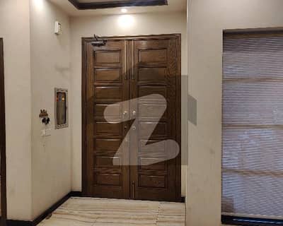 ڈی ایچ اے فیز 6 - بلاک ای فیز 6,ڈیفنس (ڈی ایچ اے),لاہور میں 6 کمروں کا 1 کنال مکان 10.5 کروڑ میں برائے فروخت۔ ڈی ایچ اے فیز 6 - بلاک ای فیز 6,ڈیفنس (ڈی ایچ اے),لاہور میں 6 کمروں کا 1 کنال مکان 10.5 کروڑ میں برائے فروخت۔