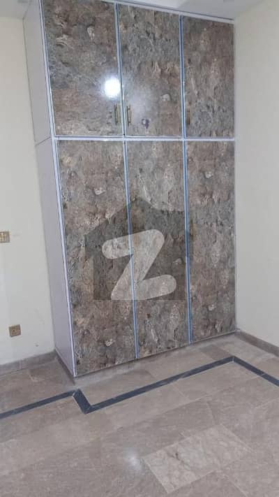 5 marla uppar portion available for rent in Alhamra society near to ucp university