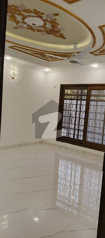 ڈی ایچ اے فیز 8 ڈی ایچ اے ڈیفینس,کراچی میں 3 کمروں کا 1 کنال زیریں پورشن 2.1 لاکھ میں کرایہ پر دستیاب ہے۔