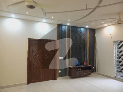 12 marla beautiful uper portion available for rent