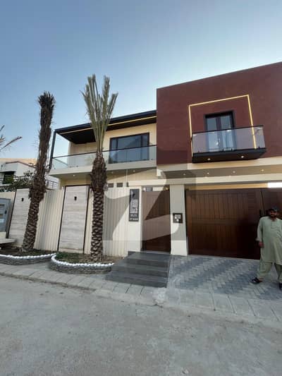 PREMIUM 500 YARDS BUNGALOW FOR SALE IN | DHA PHASE 8 LUXURY ALERT IN ZONE A