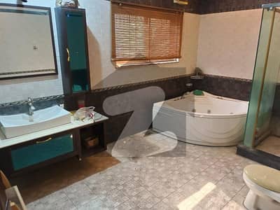 HOUSE AVALIABLE FOR RENT