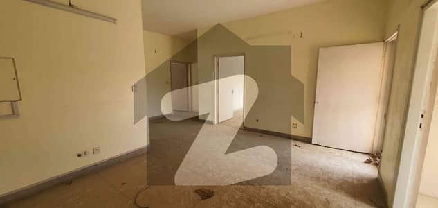 ڈی ایچ اے فیز 4 ڈی ایچ اے ڈیفینس,کراچی میں 4 کمروں کا 1 کنال مکان 10.5 کروڑ میں برائے فروخت۔ ڈی ایچ اے فیز 4 ڈی ایچ اے ڈیفینس,کراچی میں 4 کمروں کا 1 کنال مکان 10.5 کروڑ میں برائے فروخت۔