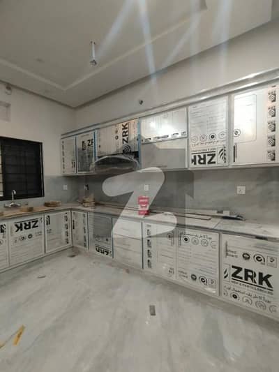 آئی ۔ 11 اسلام آباد میں 5 کمروں کا 6 مرلہ مکان 1.75 لاکھ میں کرایہ پر دستیاب ہے۔