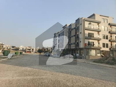 ایم پی سی ایچ ایس - بلاک ڈی ایم پی سی ایچ ایس ۔ ملٹی گارڈنز,بی ۔ 17,اسلام آباد میں 8 مرلہ رہائشی پلاٹ 1.3 کروڑ میں برائے فروخت۔