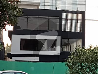 DHA CANTT,COMMERCIAL BUILDING FOR RENT NEAR GULBERG GARDEN TOWN MALL ROAD JAIL ROAD AND FEROZPUR ROAD LAHORE