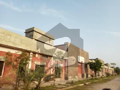 ملتان روڈ لاہور میں 4 کمروں کا 70 کنال فیکٹری 10.5 ارب میں برائے فروخت۔