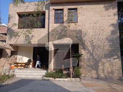 1 KANAL HOUSE FOR RENT MAIN BOULEVARD GULBERG III LAHORE