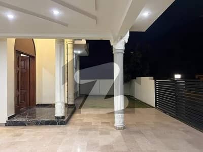 2 KANAL HOUSE IS AVAILABLE FOR RENT IN GULBERG