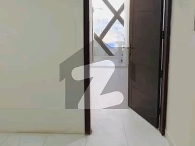 ایم پی سی ایچ ایس - بلاک سی ایم پی سی ایچ ایس ۔ ملٹی گارڈنز,بی ۔ 17,اسلام آباد میں 1 کمرے کا 2 مرلہ فلیٹ 52.0 لاکھ میں برائے فروخت۔