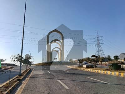 ڈی ایچ اے فیز 5 - سیکٹر بی ڈی ایچ اے ڈیفینس فیز 5,ڈی ایچ اے ڈیفینس,اسلام آباد میں 1 کنال رہائشی پلاٹ 3.4 کروڑ میں برائے فروخت۔