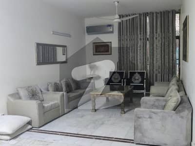 گارڈن ٹاؤن لاہور میں 10 کمروں کا 2 کنال مکان 8.5 لاکھ میں کرایہ پر دستیاب ہے۔