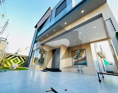 ڈی ایچ اے فیز 3 ڈیفنس (ڈی ایچ اے),لاہور میں 4 کمروں کا 10 مرلہ مکان 2.0 لاکھ میں کرایہ پر دستیاب ہے۔