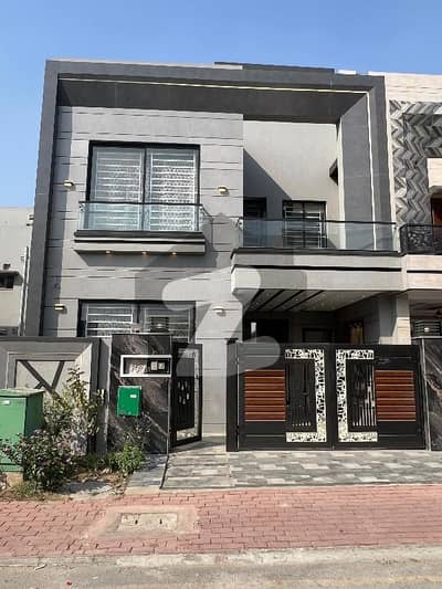5 Marla Brand New Luxury First Entry House Available For Rent Sector E Jinnah Block Bahria Town Lahore