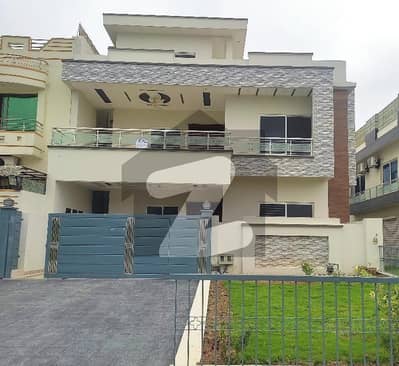 35x70 Ground porstion for Rent in G13