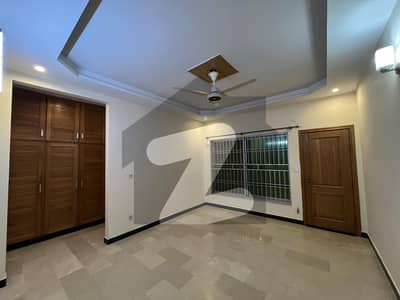 Upper Portion Of 14 Marla Is Available In Contemporary Neighborhood Of G-13