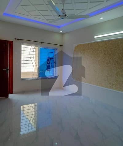 G13/2 Luxury House For Sale Size 30*60