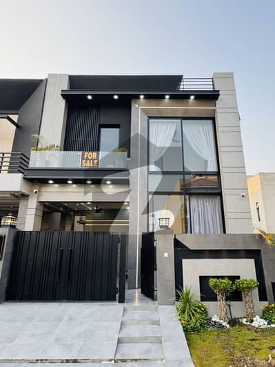 ڈی ایچ اے 9 ٹاؤن ڈیفنس (ڈی ایچ اے),لاہور میں 3 کمروں کا 5 مرلہ مکان 2.3 کروڑ میں برائے فروخت۔ ڈی ایچ اے 9 ٹاؤن ڈیفنس (ڈی ایچ اے),لاہور میں 3 کمروں کا 5 مرلہ مکان 2.3 کروڑ میں برائے فروخت۔