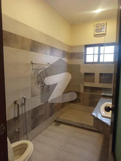 بحریہ انکلیو بحریہ ٹاؤن,اسلام آباد میں 5 کمروں کا 1 کنال مکان 3.0 لاکھ میں کرایہ پر دستیاب ہے۔