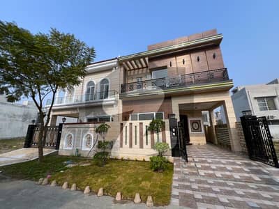Modren design 5 Marla House Available For Rent In Central Park Lahore