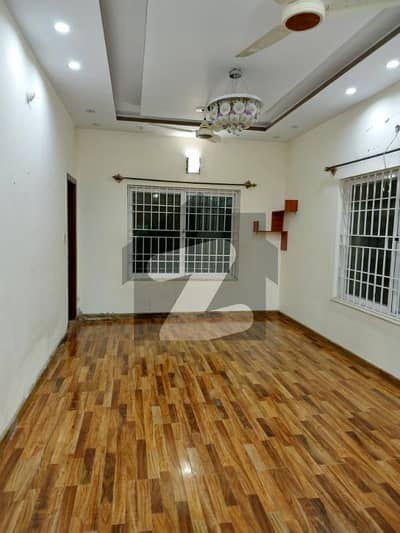 جی ۔ 13 اسلام آباد میں 2 کمروں کا 7 مرلہ بالائی پورشن 90.0 ہزار میں کرایہ پر دستیاب ہے۔