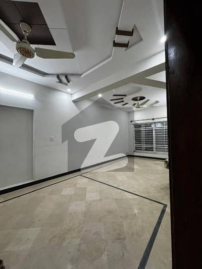 G14/4 25x50 Ground Portion available for rent