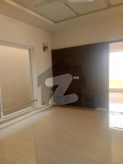 ڈی ۔ 12/1 ڈی ۔ 12,اسلام آباد میں 5 کمروں کا 8 مرلہ مکان 2.2 لاکھ میں کرایہ پر دستیاب ہے۔