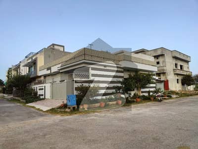 گلشنِِِ صحت 2 ای ۔ 18,اسلام آباد میں 4 کمروں کا 11 مرلہ مکان 2.4 کروڑ میں برائے فروخت۔