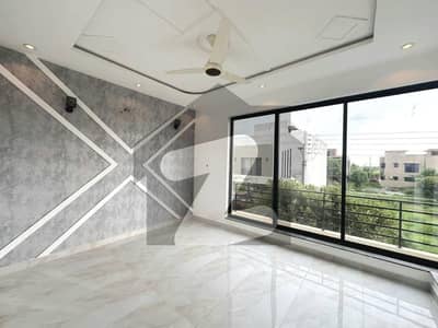 ڈی ایچ اے 11 رہبر لاہور میں 3 کمروں کا 5 مرلہ مکان 1.0 لاکھ میں کرایہ پر دستیاب ہے۔