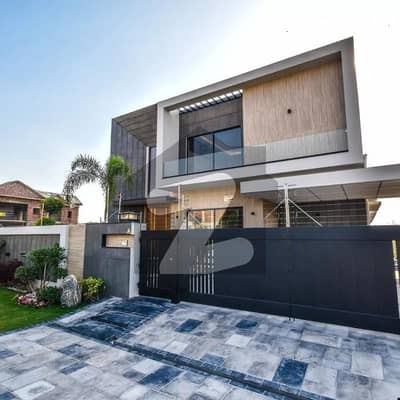 PHASE 7 1-KANAL BRAND NEW FULL BASEMENT BUNGALOW WITH 6 BEDROOMS IS AVAILABLE FOR SALE.