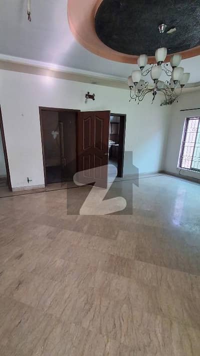 10 marla superb 2bed lower portion is for rent in wapda town phase 1