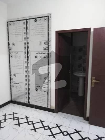 دانیال ریزیڈنسی سکیم 33,کراچی میں 2 کمروں کا 5 مرلہ فلیٹ 50.0 ہزار میں کرایہ پر دستیاب ہے۔