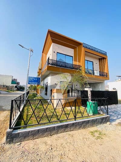 بی ۔ 17 اسلام آباد میں 4 کمروں کا 7 مرلہ مکان 3.8 کروڑ میں برائے فروخت۔